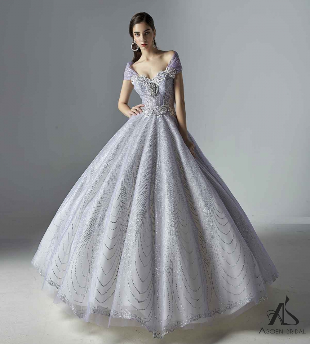 Áo cưới xòe công chúa 